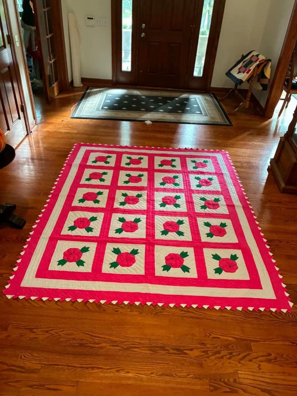 Beautiful Hand Quilted Embroidered Pansy Applique Quilt 73x87